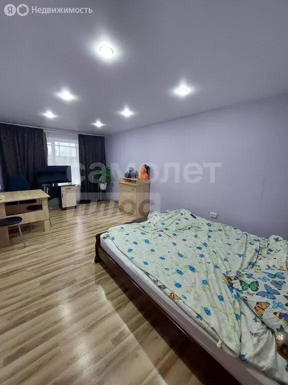 3-комнатная квартира: Белогорск, Нижнегорская улица, 45 (60 м) - Фото 1