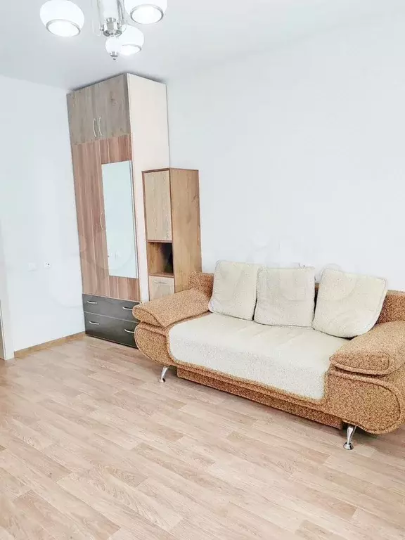 1-к. квартира, 40 м, 8/10 эт. - Фото 1
