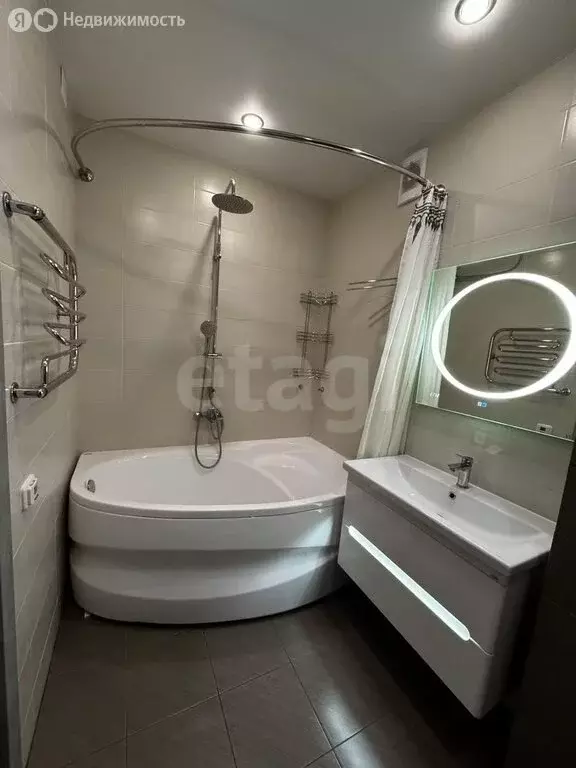 2-комнатная квартира: Альметьевск, проспект Строителей, 63 (58.4 м) - Фото 1