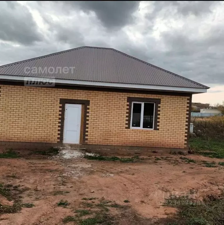 Дом в Башкортостан, Чишминский район, д. Арово Почтовая ул., 17 (67 м) - Фото 1