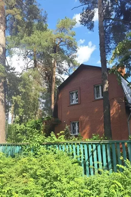 Дом в Московская область, Люберцы городской округ, Малаховка пгт ул. ... - Фото 1