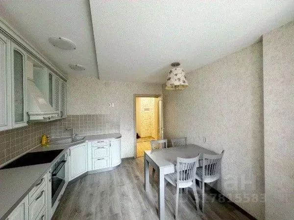 2-к кв. Кировская область, Киров ул. Труда, 21 (66.0 м) - Фото 0