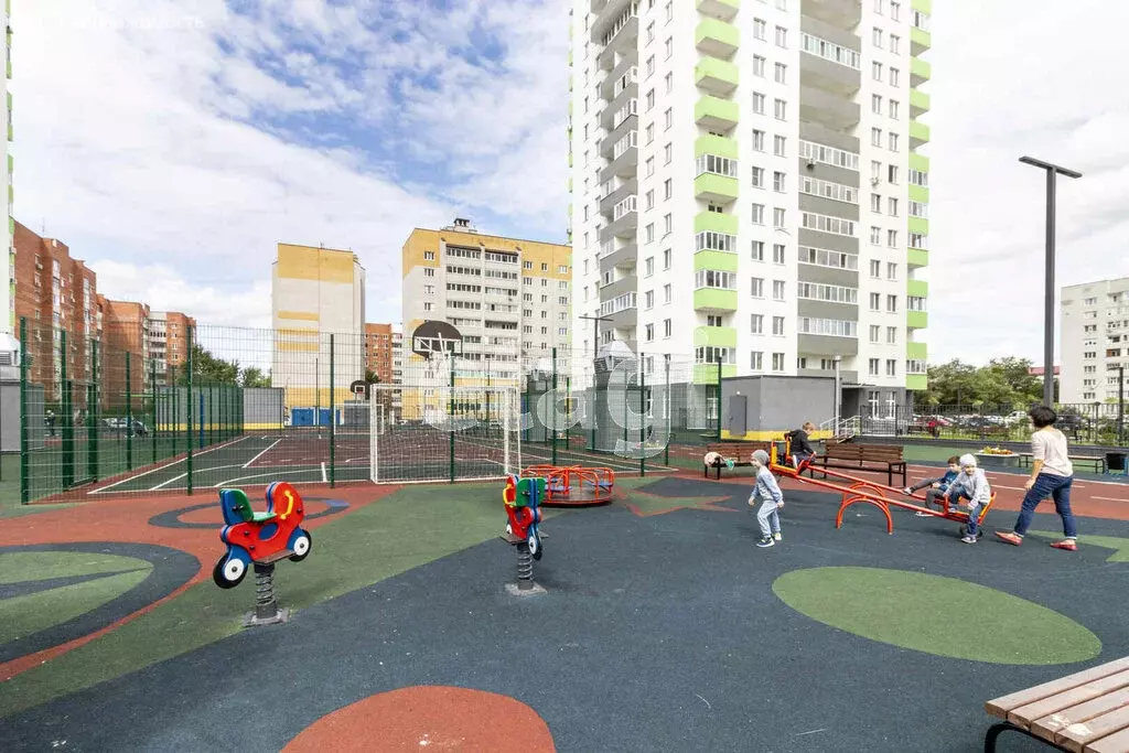 2-комнатная квартира: Тюмень, Велижанская улица, 66 (49.3 м) - Фото 0