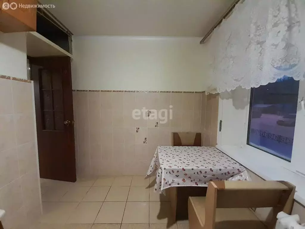 3-комнатная квартира: микрорайон Метелёва, Метелёвская улица, 6 (61 м) - Фото 2