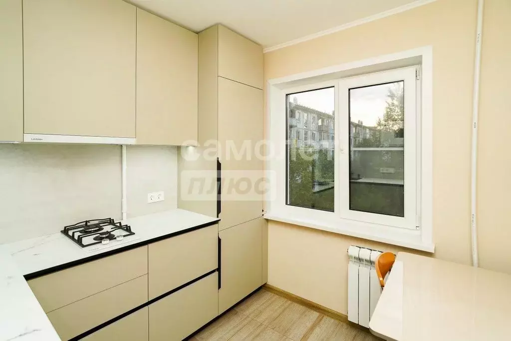 3-к кв. Омская область, Омск Городок Нефтяников мкр, ул. Энтузиастов, ... - Фото 2