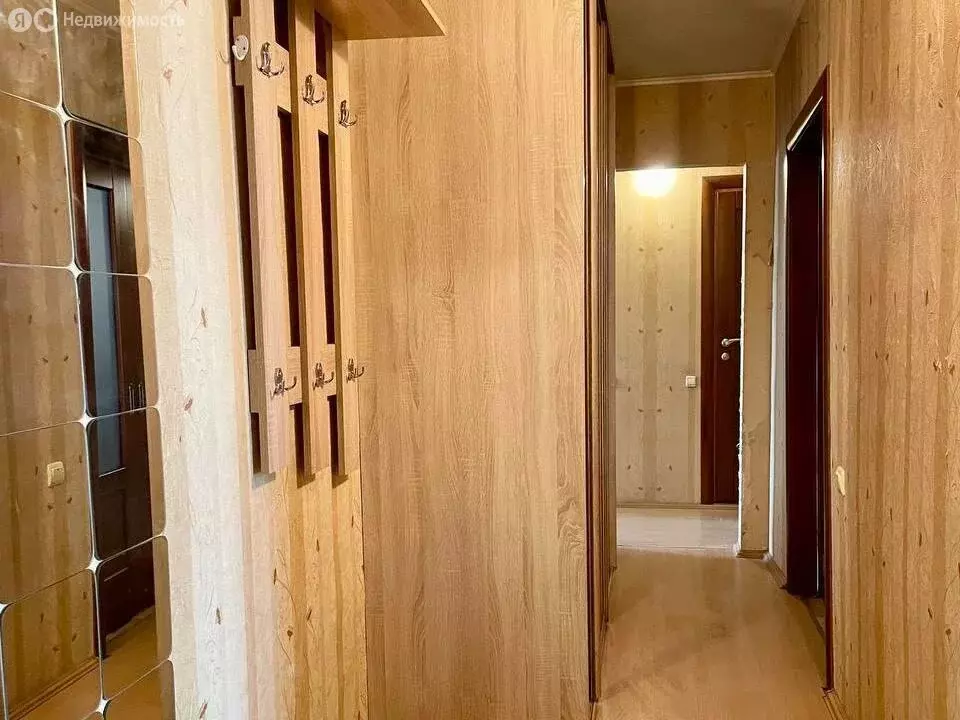 3-комнатная квартира: Верхняя Пышма, улица Петрова, 35/10 (62.9 м) - Фото 1