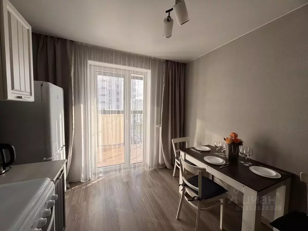 1-к кв. Тюменская область, Тюмень ул. Монтажников, 61 (35.0 м) - Фото 1