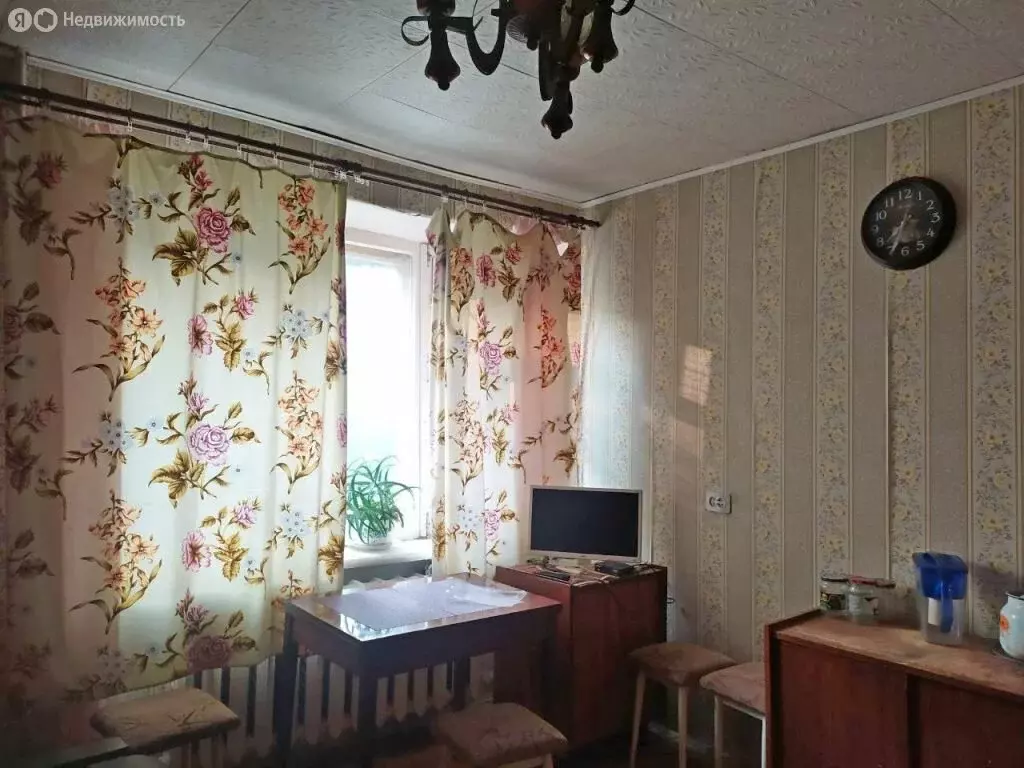1к в 8-комнатной квартире (18.4 м) - Фото 0