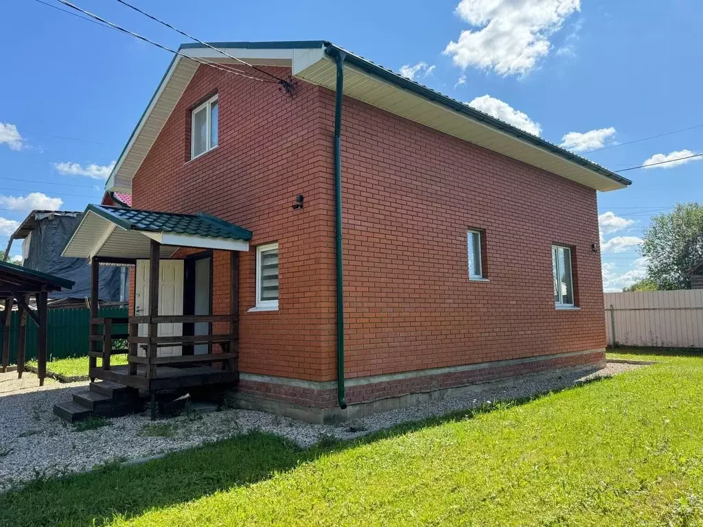 Дом в Калужская область, Жуковский район, Белоусово городское ... - Фото 0