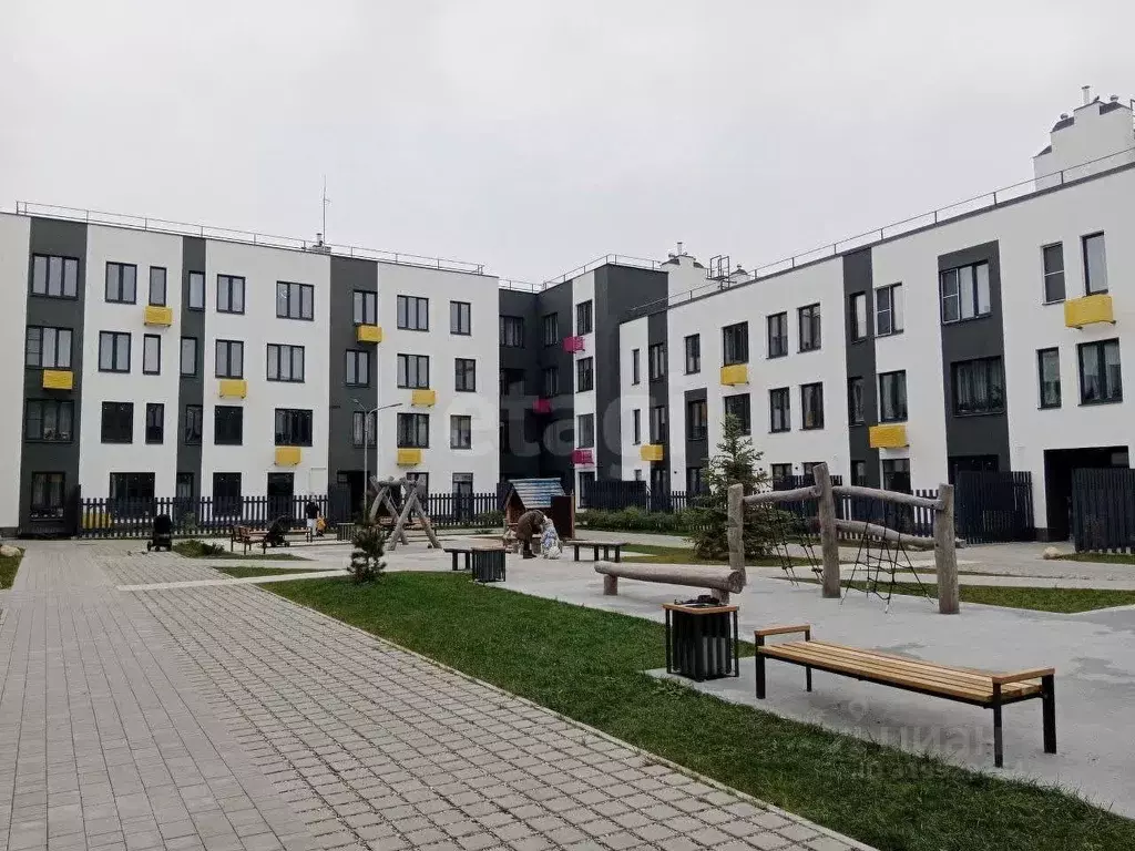 3-к кв. Калужская область, Калуга ул. Белые Росы, 1 (94.0 м) - Фото 1