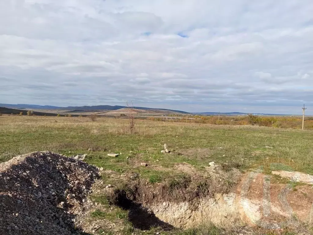 Участок в Крым, Симферопольский район, Трудовское с/пос, с. Дружное  ... - Фото 2