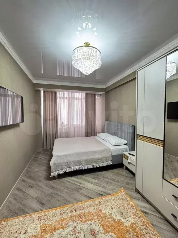2-к. квартира, 79 м, 4/10 эт. - Фото 1