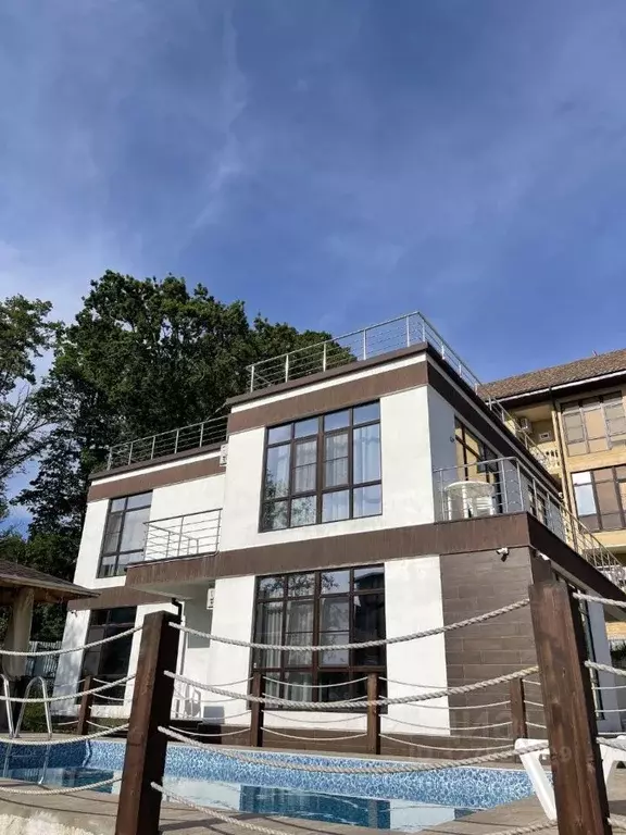 Дом в Краснодарский край, Сочи Миндальная ул., 20/20 (330 м) - Фото 1