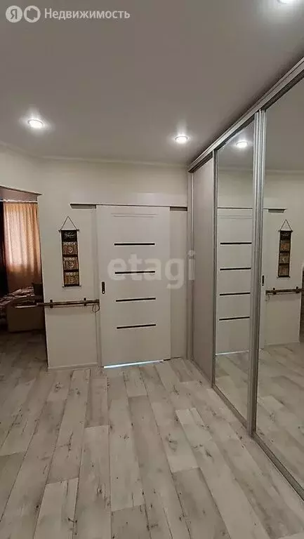 1-комнатная квартира: Альметьевск, улица Ризы Фахретдина, 57В/2 (42 м) - Фото 0