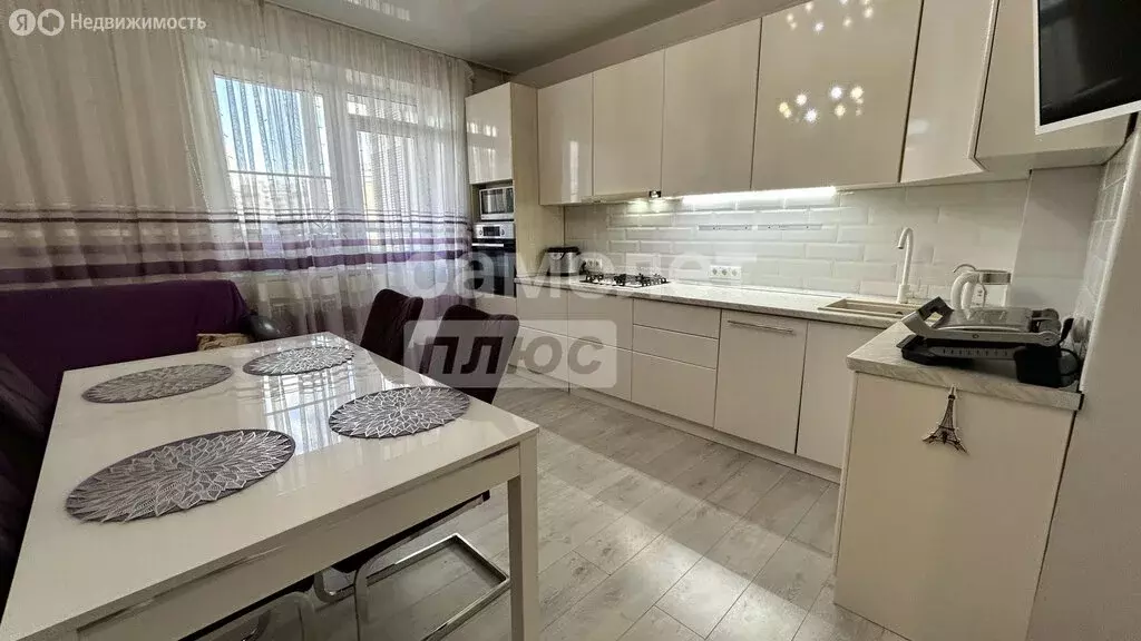 2-комнатная квартира: Тамбов, улица Агапкина, 25А (84.6 м) - Фото 1