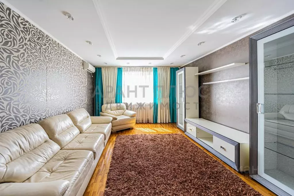 3-к кв. Липецкая область, Липецк ул. Имени Мичурина, 22А (96.2 м) - Фото 1