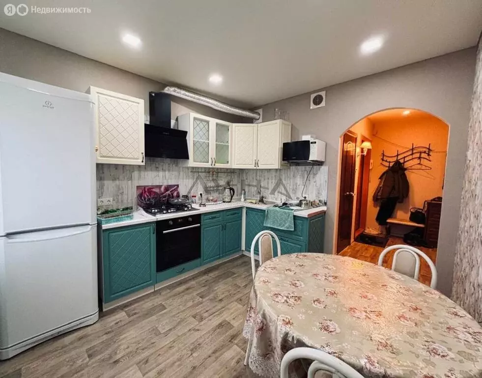 3-комнатная квартира: Набережные Челны, проспект Сююмбике, 17 (66 м) - Фото 1