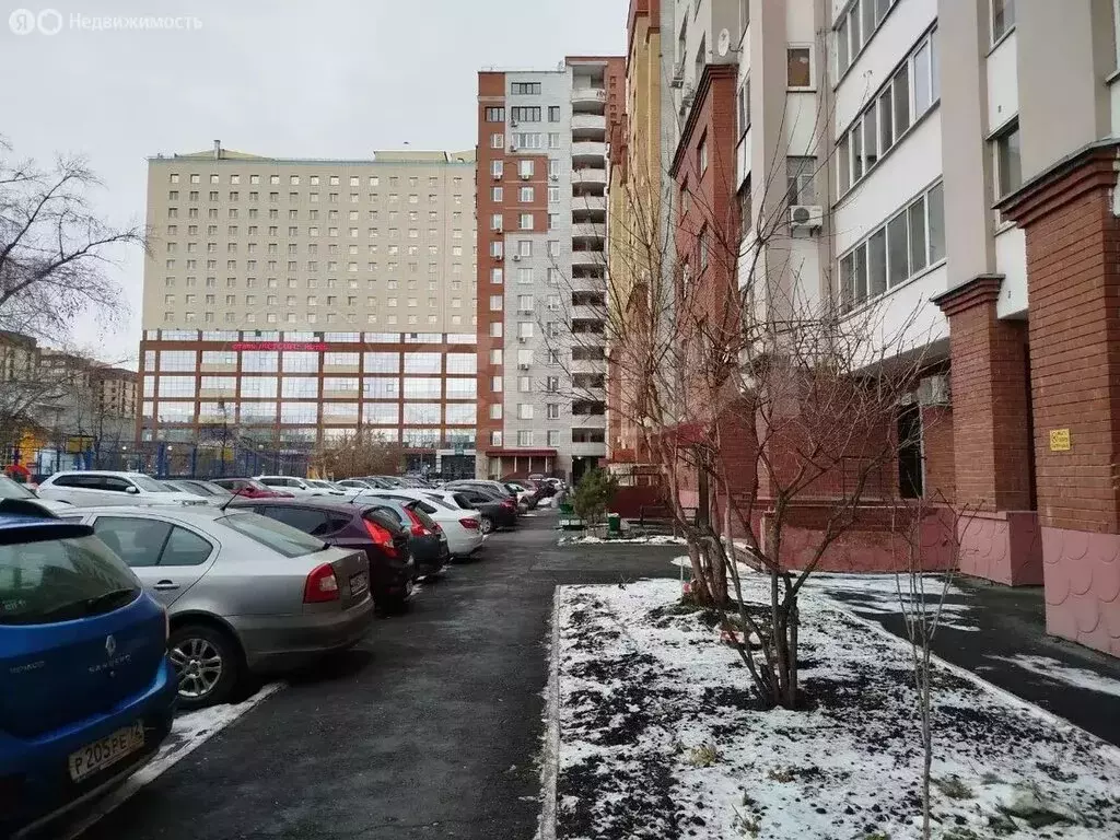 2-комнатная квартира: Тюмень, улица 50 лет Октября, 24 (61.3 м) - Фото 1