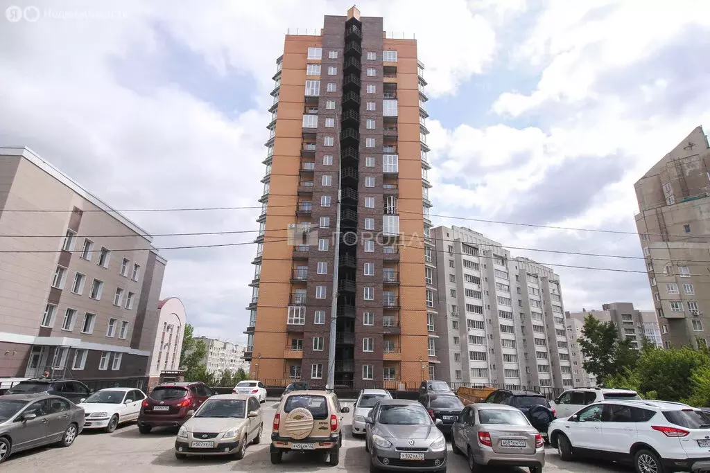 3-комнатная квартира: Барнаул, улица Папанинцев, 145 (58.4 м) - Фото 1