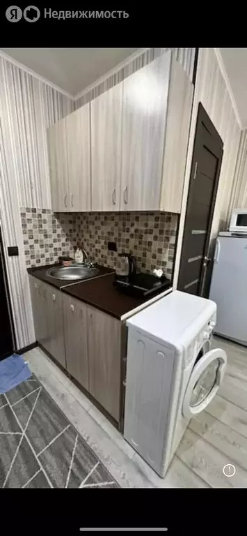 1-комнатная квартира: Казань, улица Батыршина, 25 (13.7 м) - Фото 1