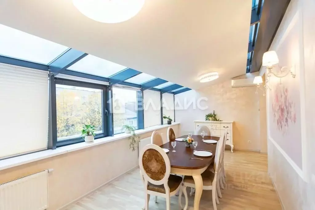 4-к кв. Карелия, Петрозаводск ул. Зайцева, 9А (182.0 м) - Фото 1