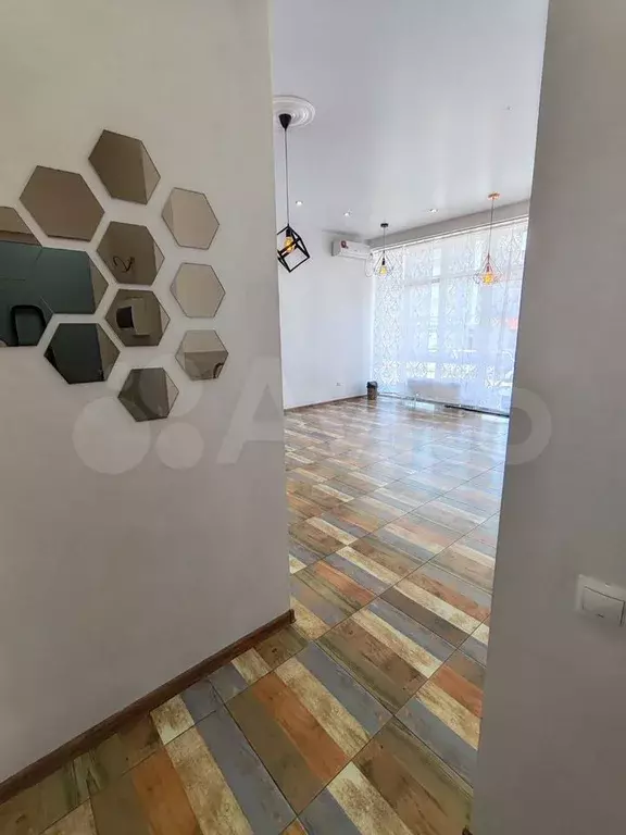 Продам коммерческое помещение 30,5 кв.м - Фото 1