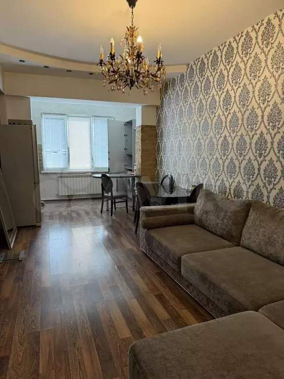 1-к. квартира, 70 м, 8/10 эт. - Фото 0
