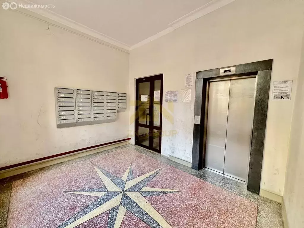 2-комнатная квартира: Каспийск, улица М. Халилова, 48 (158 м) - Фото 1