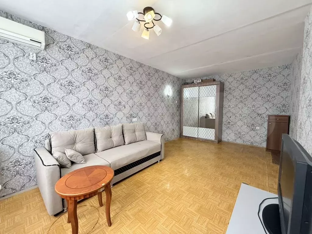 2-к. квартира, 44 м, 2/9 эт. - Фото 1