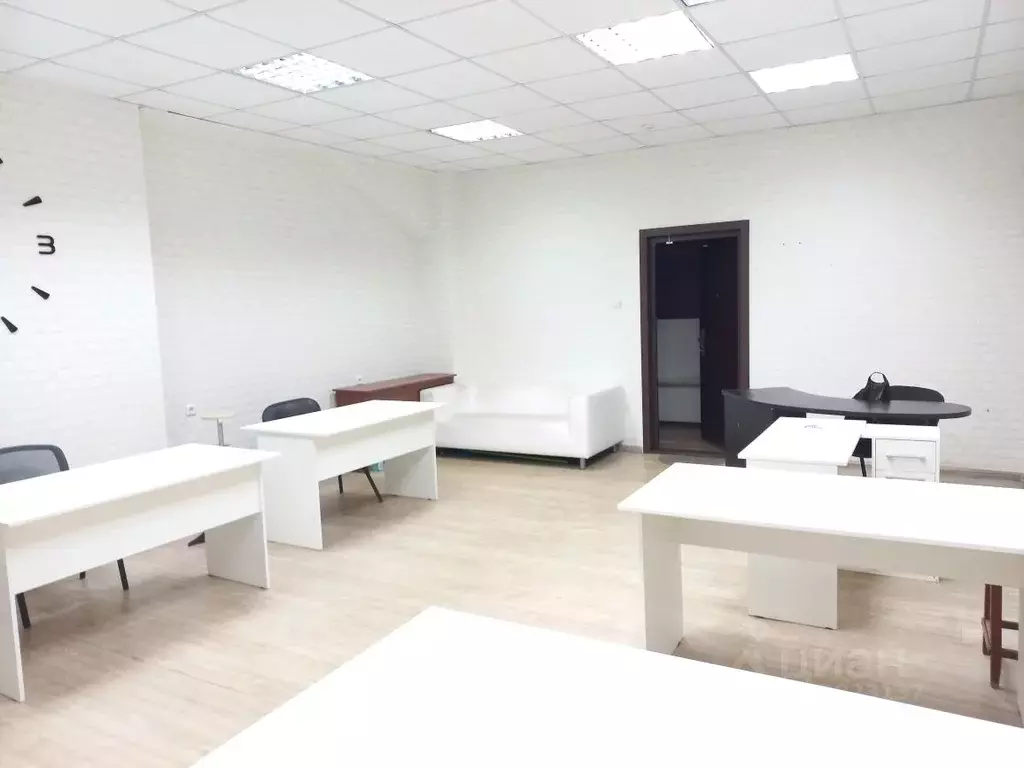 Офис в Самарская область, Тольятти ул. Дзержинского, 70 (38 м) - Фото 0