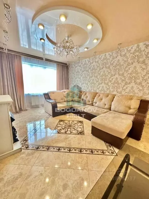 3-к кв. Омская область, Омск ул. Крупской, 1 (63.4 м) - Фото 1