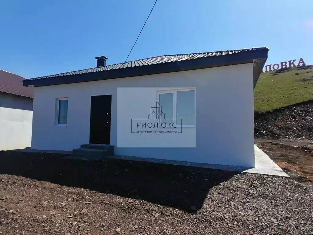 Дом в Челябинская область, с. Агаповка, Тепличный мкр 34 (100 м) - Фото 1