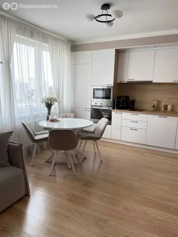 2-комнатная квартира: Тюмень, улица Ю.-Р.Г. Эрвье, 24к1 (59.4 м) - Фото 2