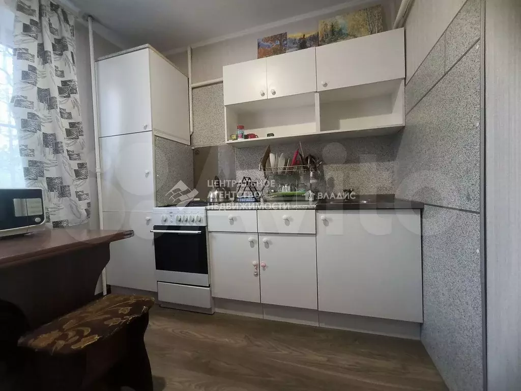 1-к. квартира, 33 м, 1/9 эт. - Фото 0