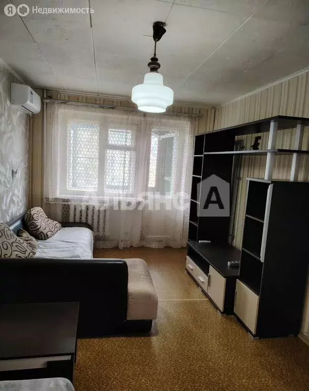 1-комнатная квартира: Каменск-Шахтинский, улица Щаденко, 80А (30 м) - Фото 1