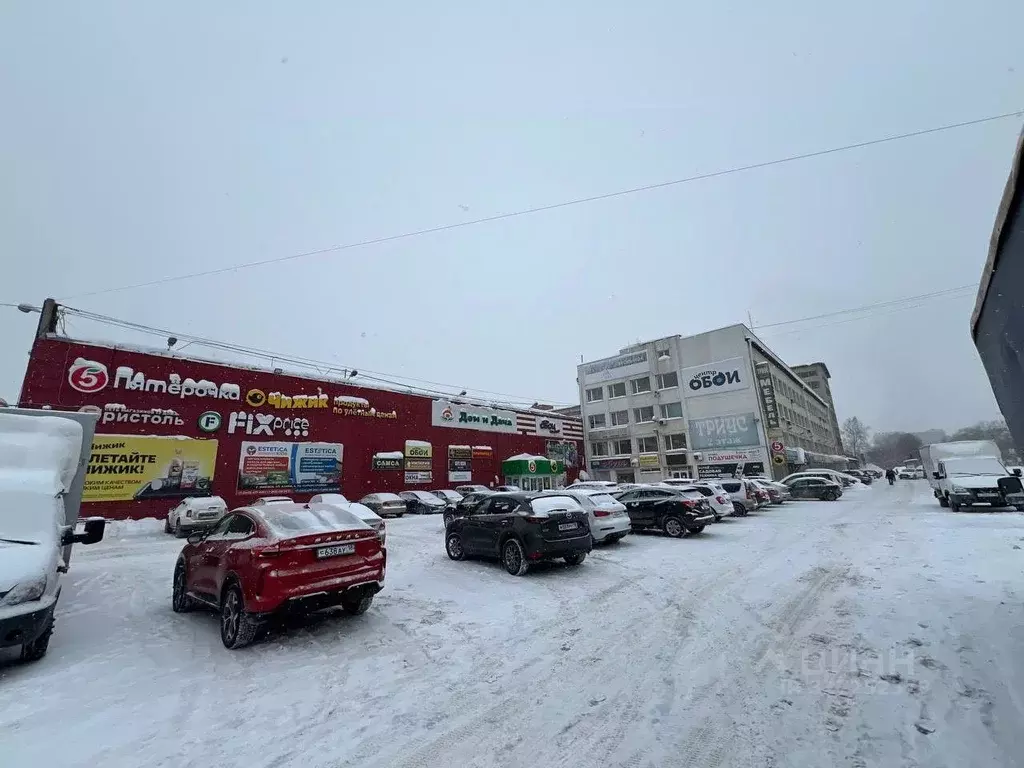 Торговая площадь в Удмуртия, Ижевск ул. Азина, 4 (273 м) - Фото 2