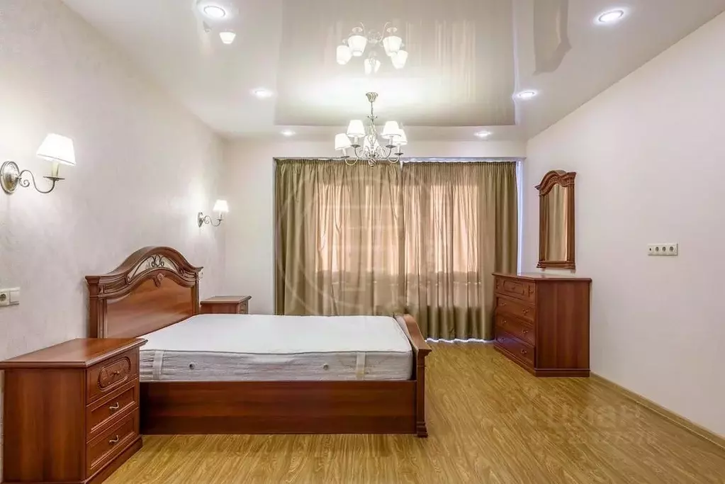 3-к кв. Свердловская область, Екатеринбург ул. Московская, 66 (123.0 ... - Фото 1