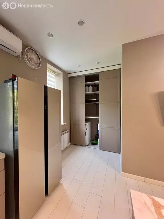 3-комнатная квартира: Оренбург, улица Кирова, 52 (72 м) - Фото 0
