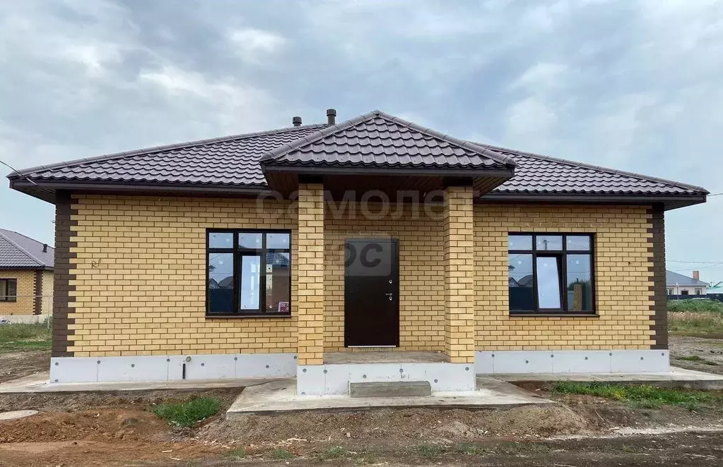 Дом в Оренбургская область, Соль-Илецк Цветочная ул., 76 (65 м) - Фото 1