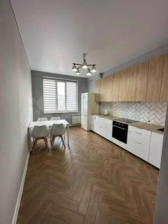 2-к. квартира, 70 м, 9/17 эт. - Фото 1