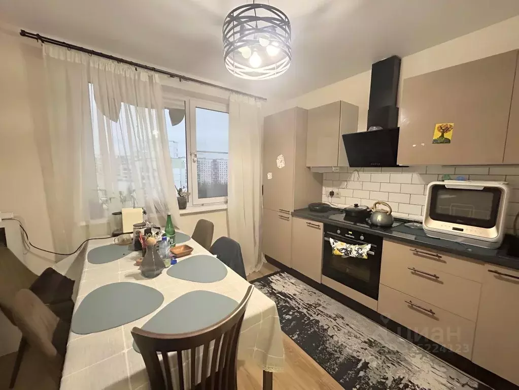 3-к кв. Москва Профсоюзная ул., 8К2 (74.7 м) - Фото 1