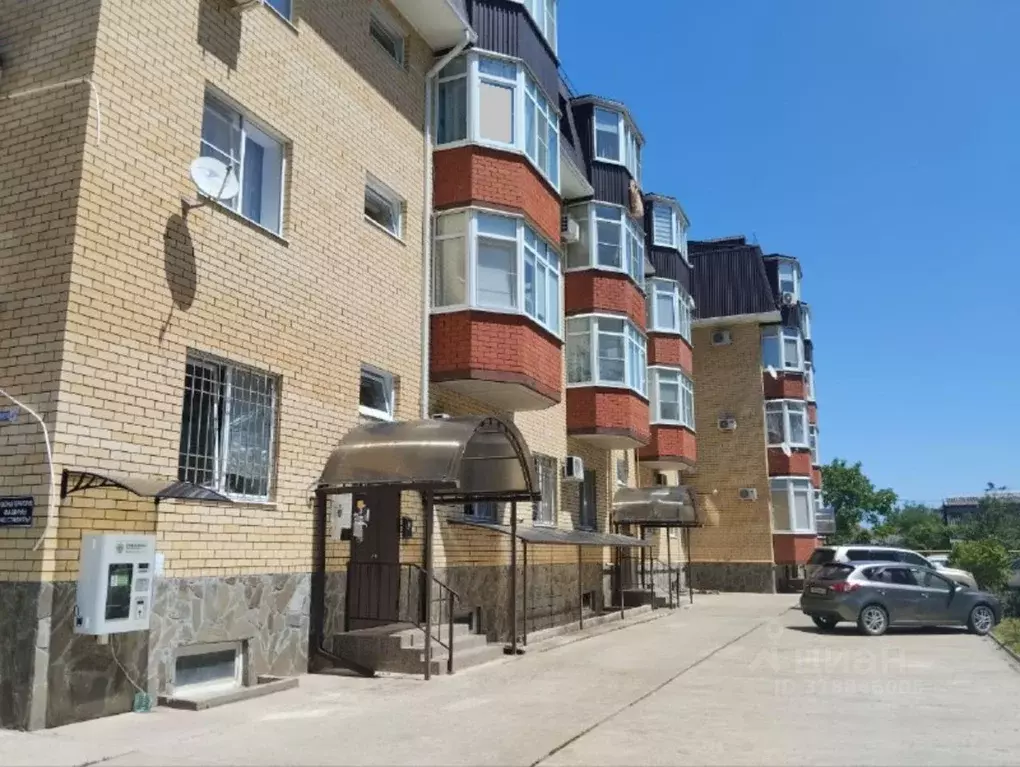 2-к кв. Краснодарский край, Горячий Ключ ул. Кучерявого, 40 (61.0 м) - Фото 0