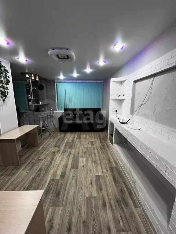 2-к. квартира, 41,8 м, 1/6 эт. - Фото 0