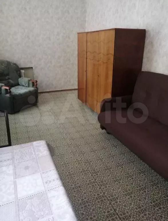 Комната 17 м в 3-к., 1/5 эт. - Фото 0