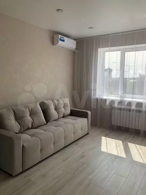 1-к. квартира, 42 м, 4/10 эт. - Фото 0