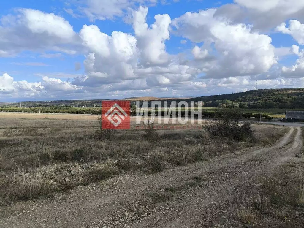 Участок в Крым, Бахчисарайский район, Каштановское с/пос, с. Отрадное ... - Фото 2