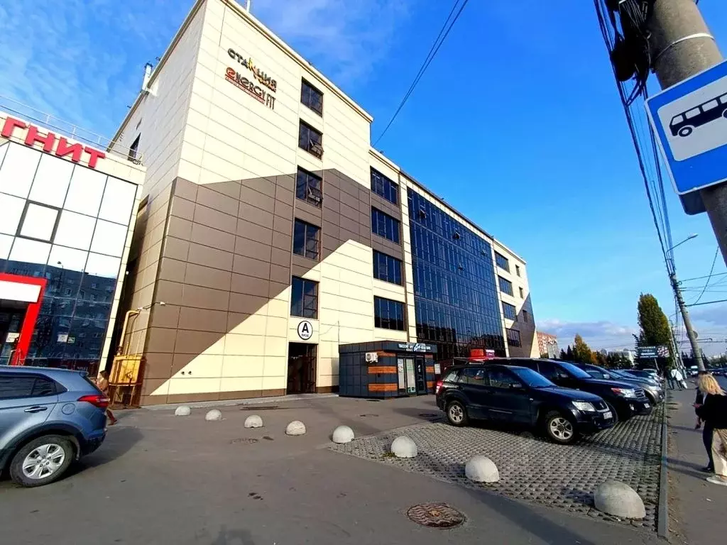 Помещение свободного назначения в Пензенская область, Пенза просп. ... - Фото 0