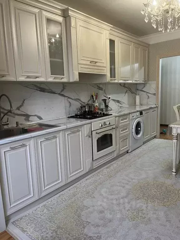 2-к кв. Дагестан, Каспийск просп. Акулиничева, 5Б (60.0 м) - Фото 0