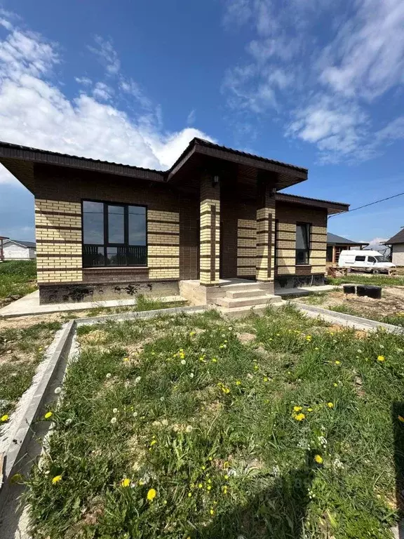 Дом в Ленинградская область, Гатчинский район, д. Бугры ул. ... - Фото 1