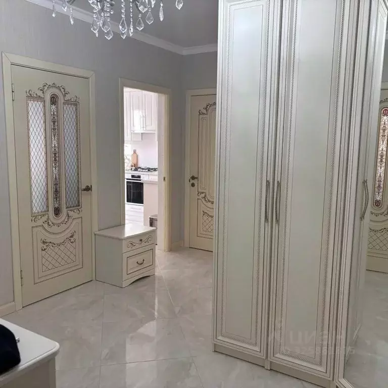 2-к кв. Северная Осетия, Владикавказ ул. Шамиля Джикаева, 6А (76.0 м) - Фото 1